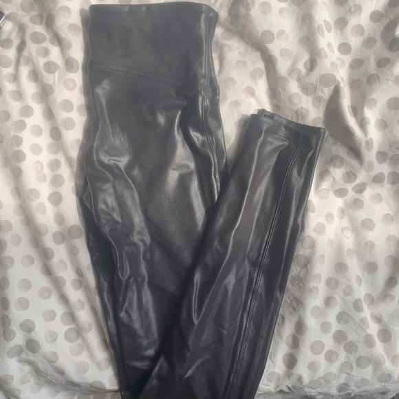 Spanx faux leather leggings size small - Picture 2 of 3